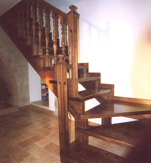 Arredi fiorelli scale in legno per interni classiche e moderne ... Scale moderne interne