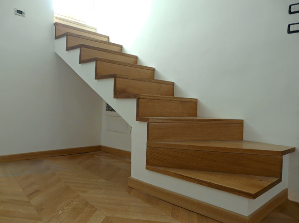 Arredi fiorelli scale in legno per interni classiche e moderne ... Scale moderne interne
